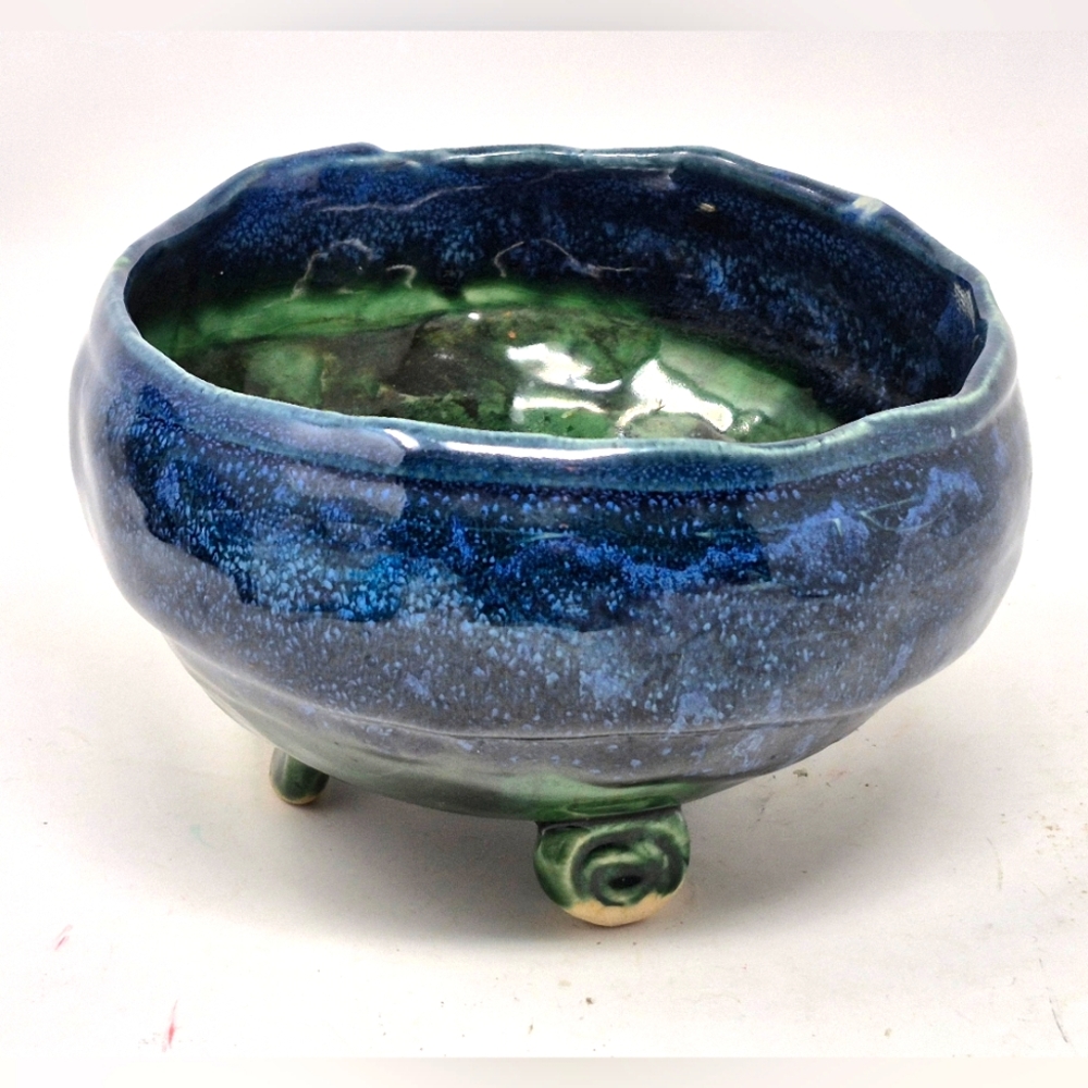 Art Pottery Three Footed Dish With Blue And Green Glaze And Surprise Cat